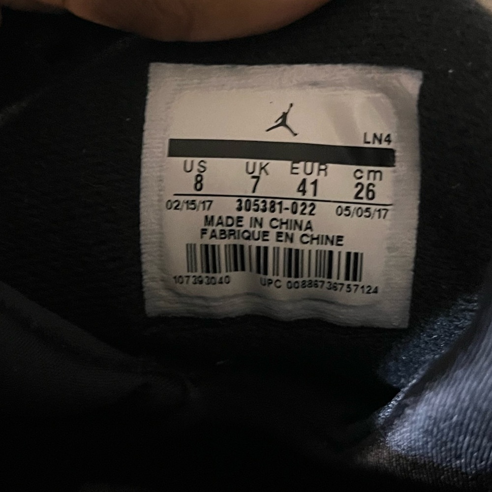 Bred 8s - Picture 4 of 4
